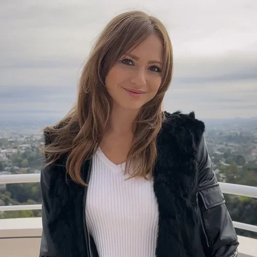 Headshot of Sophia Kalanski