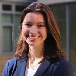 Headshot of Karina Bender